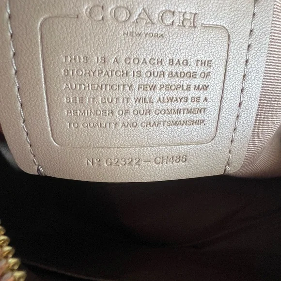 Coach Rowan Satchel Bag
In Blocked Signature Canvas And Matching Wallet - Picture 8 of 12